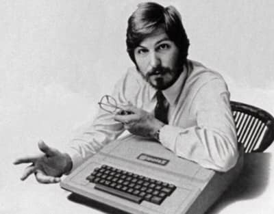 1980 - Steve Jobs poses with Apple II for an ad campaign